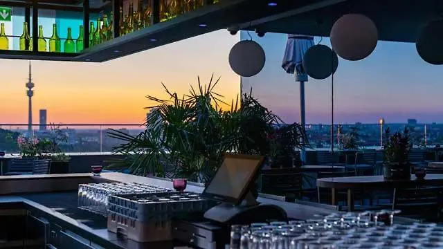Great View To Allianz Arena & Free Garage Parking München Apartman